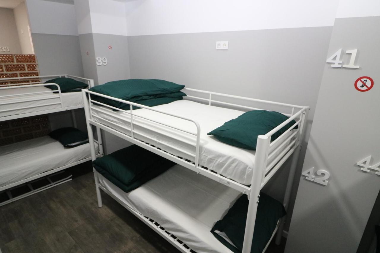 Hostal Downtown *